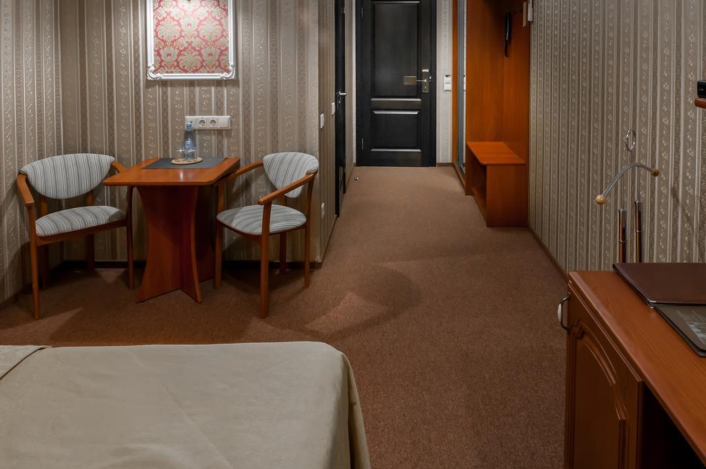 Park Hotel Zamkovy Gomel Exterior photo